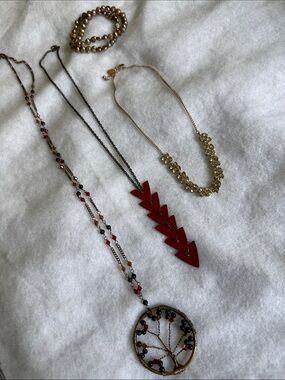 3 Red Arrow Pendant Necklace and Bracelets